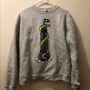 The Empire Snake Crewneck Sweatshirt in Gray - M (Independent Trading Company)